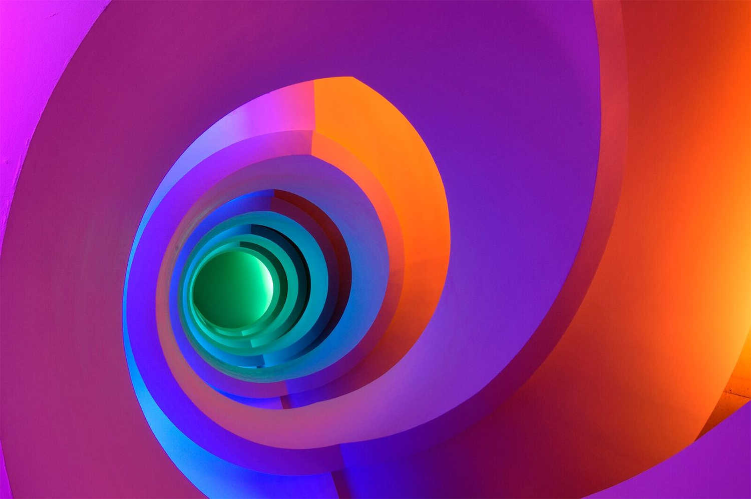 « Poésie de la lumière », une exposition de l'architecte Thierry Van de Wyngaert et du concepteur lumière François Migeon